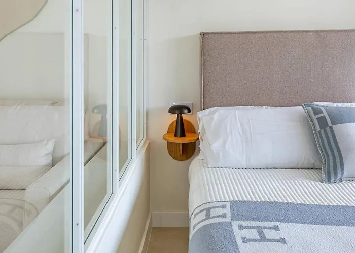 Spacious & Comfy In Golden Mile