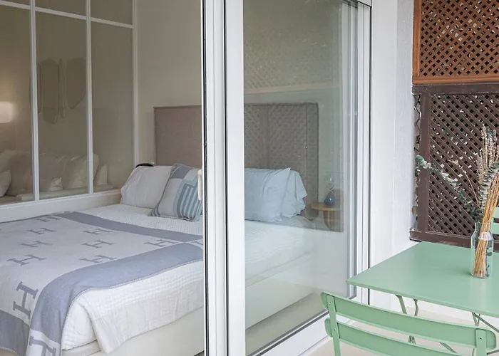 Spacious & Comfy In Golden Mile *