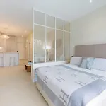 Spacious & Comfy In Golden Mile Apartment Marbella