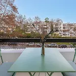 Apartment Spacious & Comfy In Golden Mile *