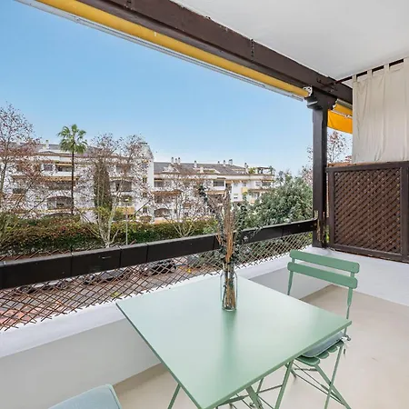 Spacious & Comfy In Golden Mile