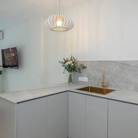 Spacious & Comfy In Golden Mile * Marbella