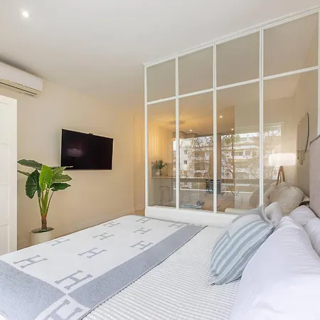 Spacious & Comfy In Golden Mile