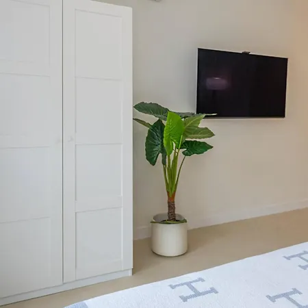 Spacious & Comfy In Golden Mile Marbellac