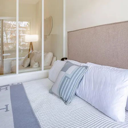 Spacious & Comfy In Golden Mile Appartement