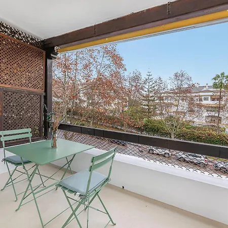 Apartment Spacious & Comfy In Golden Mile *