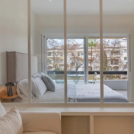 Spacious & Comfy In Golden Mile Apartment