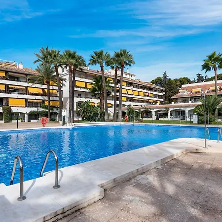 Spacious & Comfy In Golden Mile