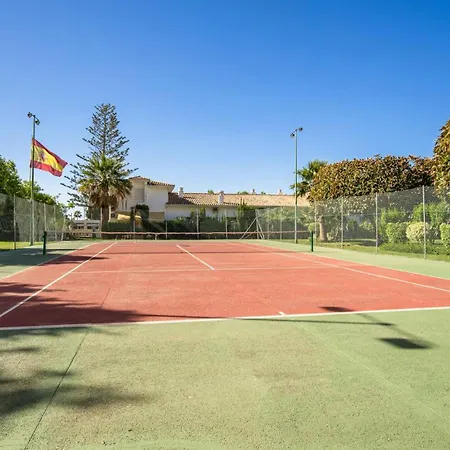 Spacious & Comfy In Golden Mile Apartment Marbella