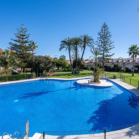 Apartment Spacious & Comfy In Golden Mile Marbella
