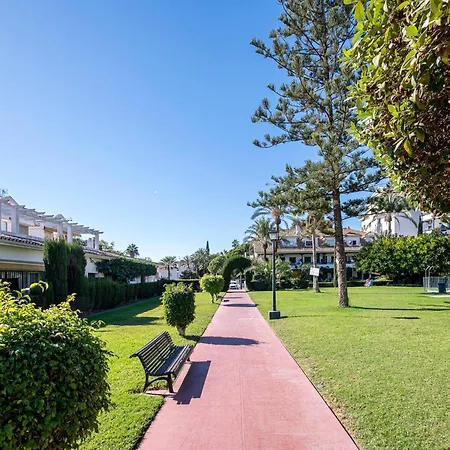 Spacious & Comfy In Golden Mile