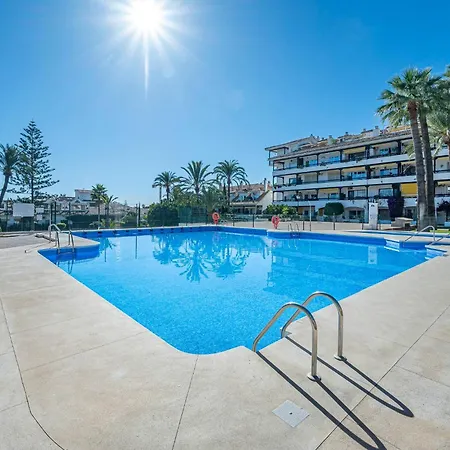 Apartment Spacious & Comfy In Golden Mile Marbella