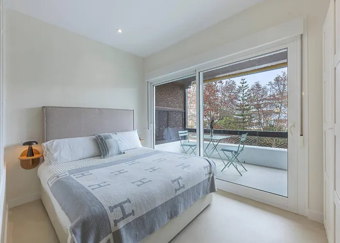 Spacious & Comfy In Golden Mile Marbella