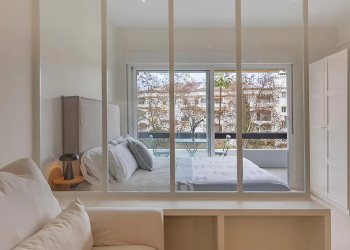 Spacious & Comfy In Golden Mile Apartament