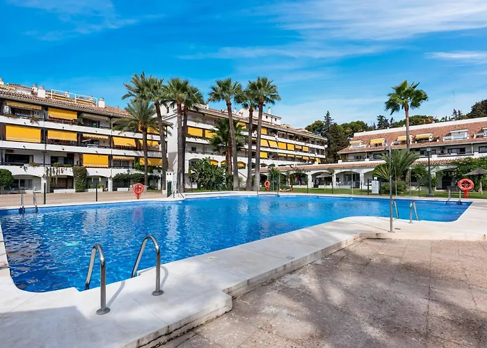 Spacious & Comfy In Golden Mile