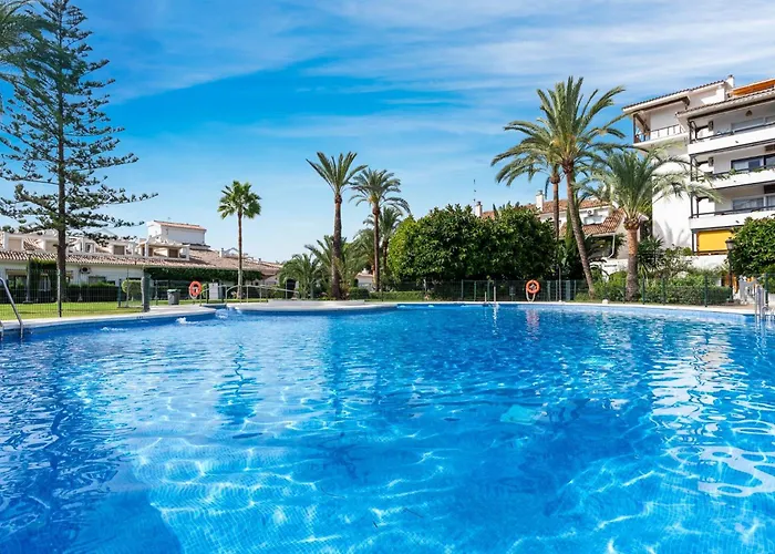 Spacious & Comfy In Golden Mile