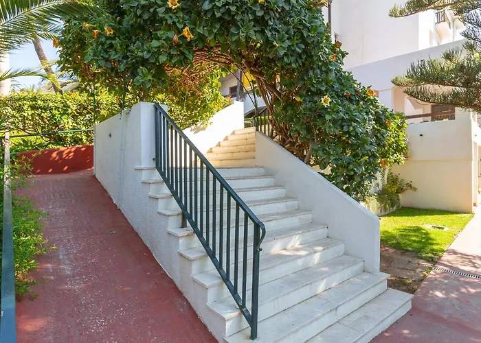 Spacious & Comfy In Golden Mile Apartament