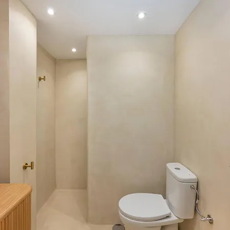 Spacious & Comfy In Golden Mile 马尔韦利亚