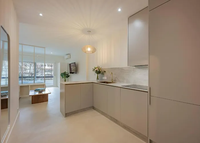 Spacious & Comfy In Golden Mile 마르베야