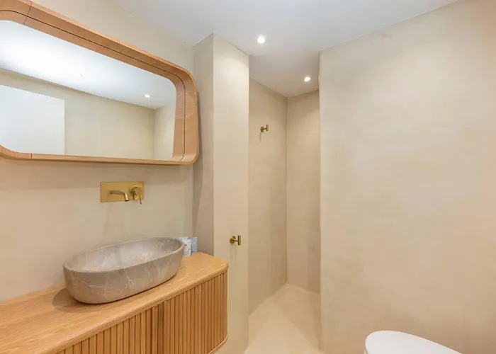 아파트 Spacious & Comfy In Golden Mile