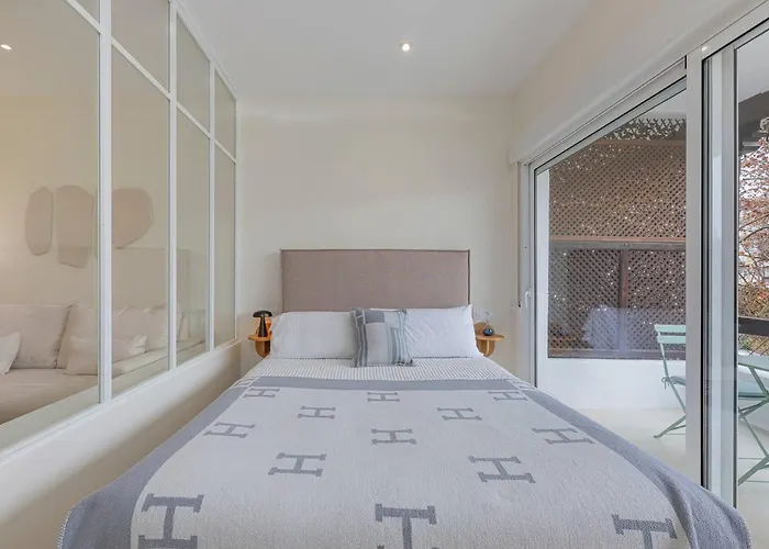 Spacious & Comfy In Golden Mile 아파트 *