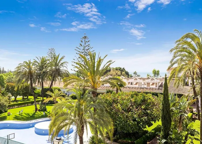 Spacious & Comfy In Golden Mile