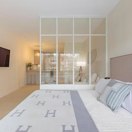 Spacious & Comfy In Golden Mile Lejlighed *