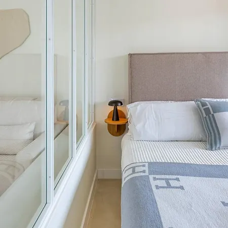 Spacious & Comfy In Golden Mile